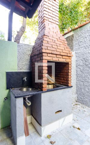 Casa de condomínio à venda com 188m², 3 quartos e 2 vagas Casa de condomínio à venda com 188m², 3 quartos e 2 vagasChurrasqueira