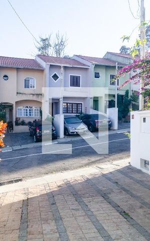 Casa de condomínio à venda com 188m², 3 quartos e 2 vagas Casa de condomínio à venda com 188m², 3 quartos e 2 vagasVista da Sala