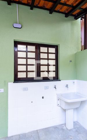 Casa de condomínio à venda com 188m², 3 quartos e 2 vagas Casa de condomínio à venda com 188m², 3 quartos e 2 vagasLavanderia