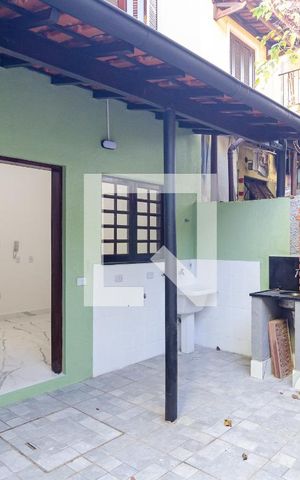 Casa de condomínio à venda com 188m², 3 quartos e 2 vagas Casa de condomínio à venda com 188m², 3 quartos e 2 vagasChurrasqueira