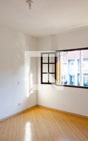 Casa de condomínio à venda com 188m², 3 quartos e 2 vagas Casa de condomínio à venda com 188m², 3 quartos e 2 vagasSuíte