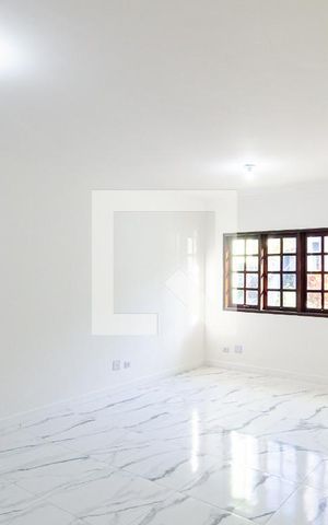 Casa de condomínio à venda com 188m², 3 quartos e 2 vagas Casa de condomínio à venda com 188m², 3 quartos e 2 vagasSala