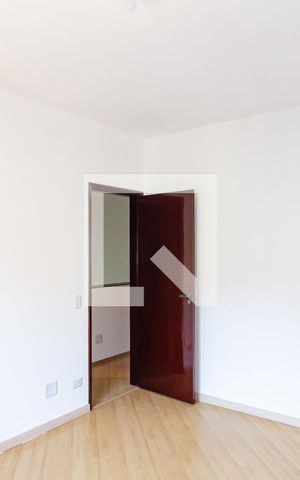 Casa de condomínio à venda com 188m², 3 quartos e 2 vagas Casa de condomínio à venda com 188m², 3 quartos e 2 vagasSuíte