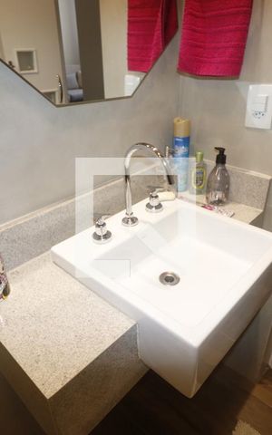 Apartamento para alugar com 110m², 3 quartos e 2 vagasBanheiro Social