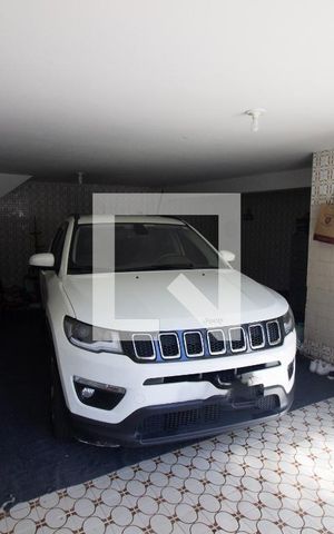 Casa à venda com 240m², 3 quartos e 3 vagas Casa à venda com 240m², 3 quartos e 3 vagasGaragem
