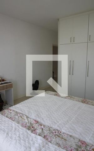 Casa à venda com 240m², 3 quartos e 3 vagasQuarto 3 - Suíte