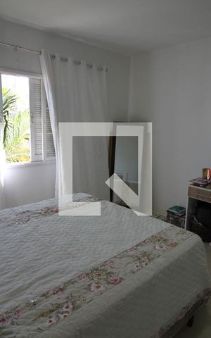 Casa à venda com 240m², 3 quartos e 3 vagasQuarto 3 - Suíte