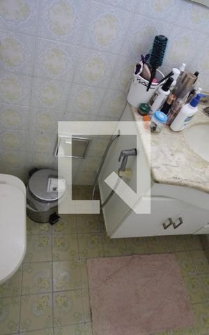 Casa à venda com 240m², 3 quartos e 3 vagasBanheiro da Suíte