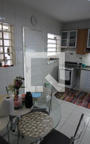 Casa à venda com 240m², 3 quartos e 3 vagasCozinha