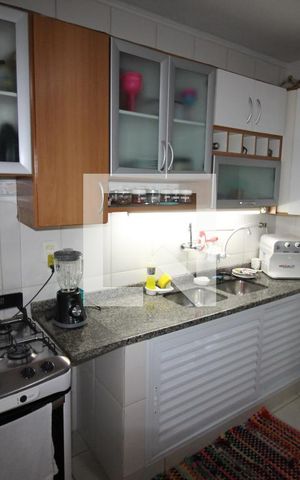 Casa à venda com 240m², 3 quartos e 3 vagasCozinha
