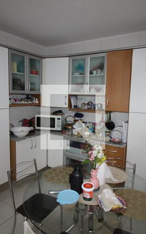 Casa à venda com 240m², 3 quartos e 3 vagasCozinha