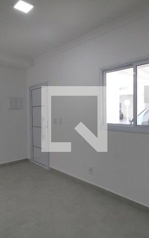 Casa de condomínio para alugar com 92m², 2 quartos e 2 vagasSala
