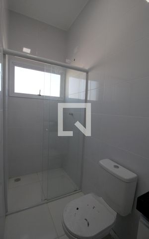 Casa de condomínio para alugar com 92m², 2 quartos e 2 vagasBanheiro da Suíte 1