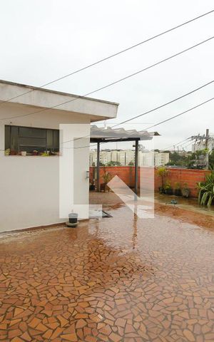 Casa à venda com 400m², 3 quartos e 5 vagas Casa à venda com 400m², 3 quartos e 5 vagasÁrea externa