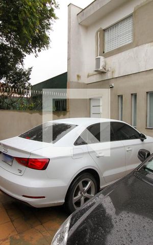 Casa à venda com 400m², 3 quartos e 5 vagas Casa à venda com 400m², 3 quartos e 5 vagasGaragem