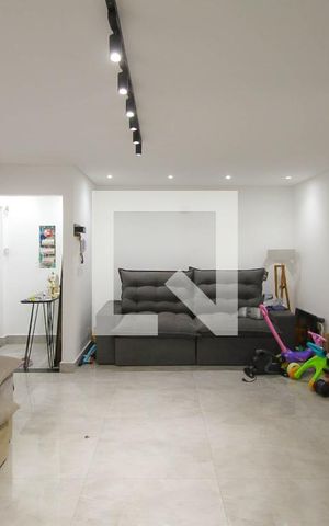 Casa à venda com 400m², 3 quartos e 5 vagas Casa à venda com 400m², 3 quartos e 5 vagasSala