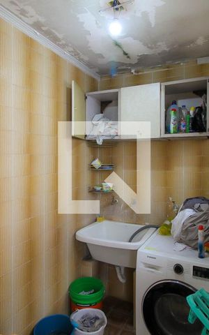 Casa à venda com 400m², 3 quartos e 5 vagas Casa à venda com 400m², 3 quartos e 5 vagasÁrea de Serviço
