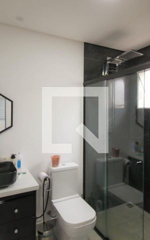 Casa à venda com 400m², 3 quartos e 5 vagas Casa à venda com 400m², 3 quartos e 5 vagasBanheiro da Suíte