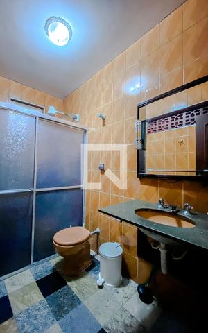 Casa à venda com 329m², 5 quartos e 2 vagasBanheiro 2