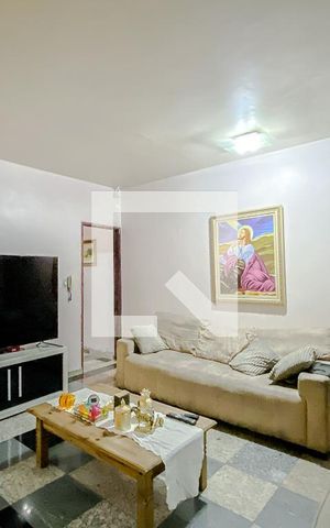 Casa à venda com 329m², 5 quartos e 2 vagasSala 2