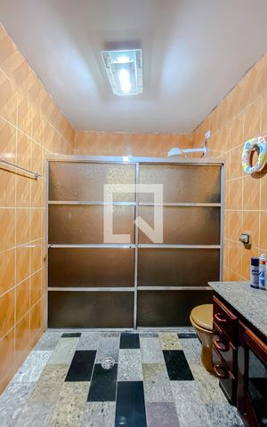 Casa à venda com 329m², 5 quartos e 2 vagasBanheiro