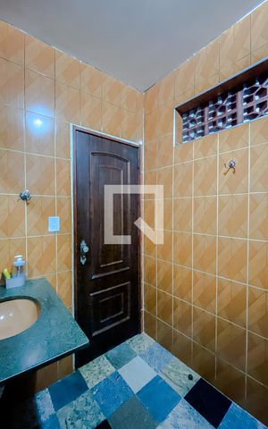 Casa à venda com 329m², 5 quartos e 2 vagasBanheiro 2