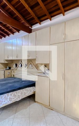 Casa à venda com 329m², 5 quartos e 2 vagasQuarto 4 - Suíte