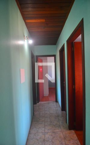 Casa à venda com 270m², 3 quartos e 3 vagasCorredor
