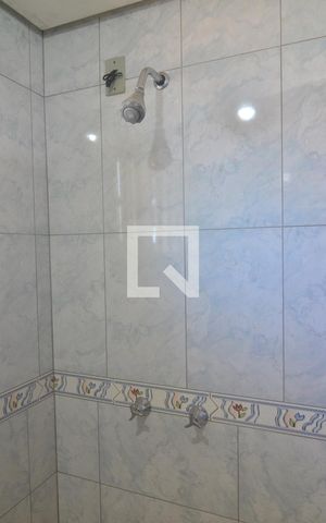 Casa à venda com 270m², 3 quartos e 3 vagasBanheiro social