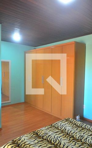 Casa à venda com 270m², 3 quartos e 3 vagasSuíte