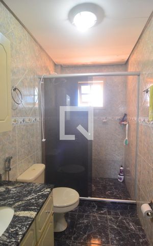 Casa à venda com 270m², 3 quartos e 3 vagasBanheiro social