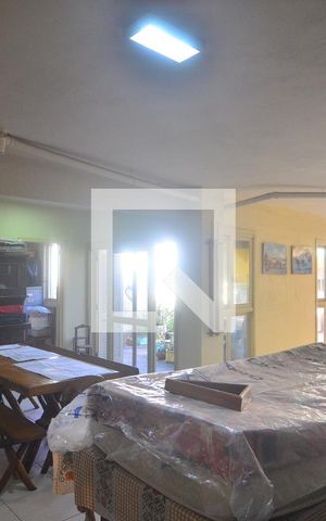 Casa à venda com 270m², 3 quartos e 3 vagasGaragem