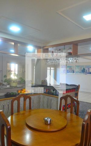 Casa à venda com 270m², 3 quartos e 3 vagasCozinha