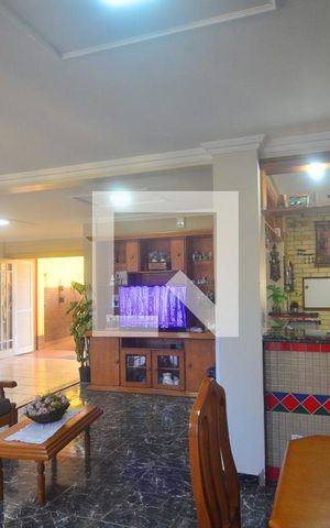 Casa à venda com 270m², 3 quartos e 3 vagasSala