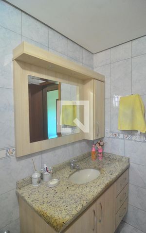 Casa à venda com 270m², 3 quartos e 3 vagasBanheiro suíte