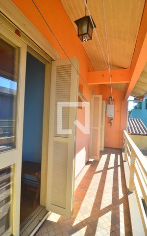 Casa à venda com 270m², 3 quartos e 3 vagasSacada