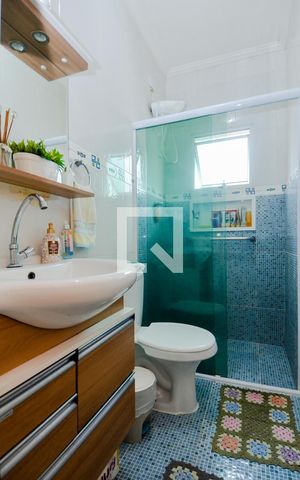 Casa à venda com 200m², 3 quartos e 2 vagasBanheiro da Suíte 3