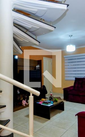 Casa à venda com 200m², 3 quartos e 2 vagasSala