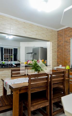Casa à venda com 200m², 3 quartos e 2 vagasSala de Jantar