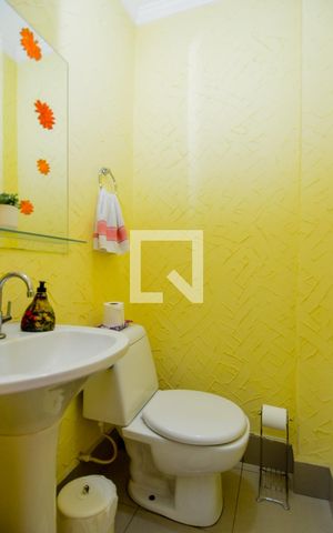Casa à venda com 200m², 3 quartos e 2 vagasLavabo