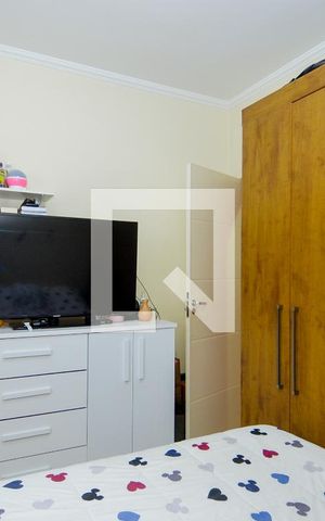 Casa à venda com 200m², 3 quartos e 2 vagasSuíte 2