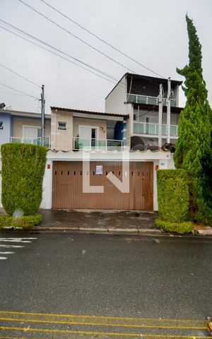 Casa à venda com 200m², 3 quartos e 2 vagasFachada