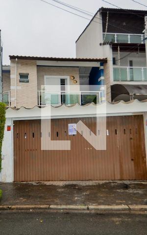 Casa à venda com 200m², 3 quartos e 2 vagasFachada