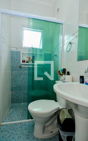 Casa à venda com 200m², 3 quartos e 2 vagasBanheiro da Suíte 1