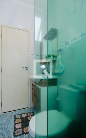 Casa à venda com 200m², 3 quartos e 2 vagasBanheiro da Suíte 3