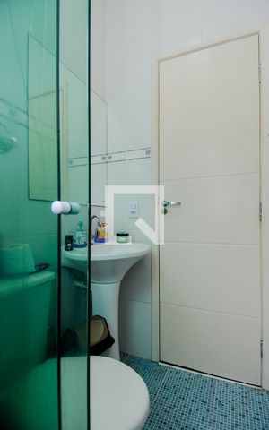Casa à venda com 200m², 3 quartos e 2 vagasBanheiro da Suíte 1