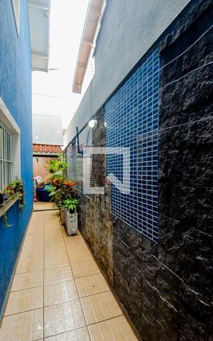 Casa à venda com 200m², 3 quartos e 2 vagasCorredor Lateral 