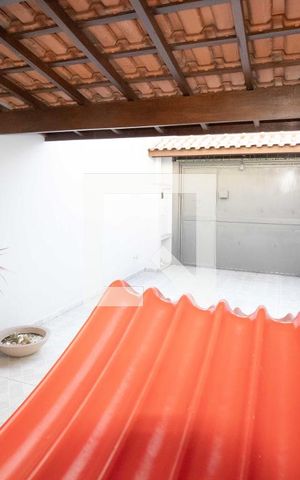 Casa à venda com 80m², 2 quartos e 2 vagas Casa à venda com 80m², 2 quartos e 2 vagasGaragem