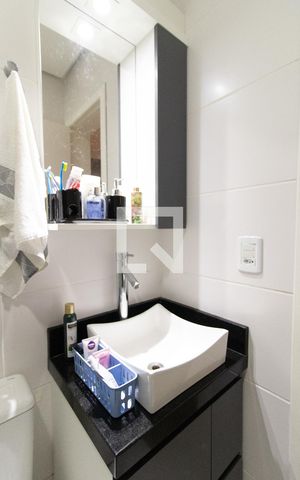 Casa de condomínio para alugar com 230m², 3 quartos e 2 vagas Casa de condomínio para alugar com 230m², 3 quartos e 2 vagasBanheiro do Quarto 3