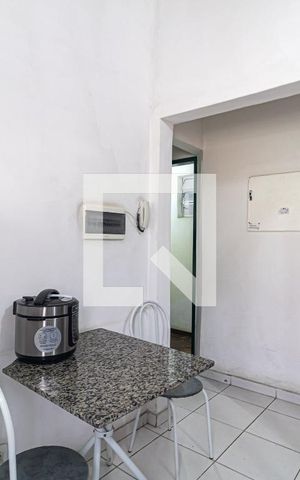 Casa à venda com 160m², 7 quartos e sem vaga Casa à venda com 160m², 7 quartos e sem vagaSala